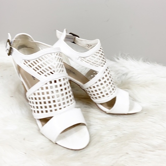 Justfab Crush On Me Caged Heel Sandal In White Size 10 - Picture 7 of 10